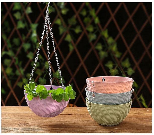 Plastic hanging plant pots