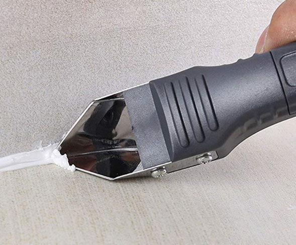 5-in-1 sealant removal tool application