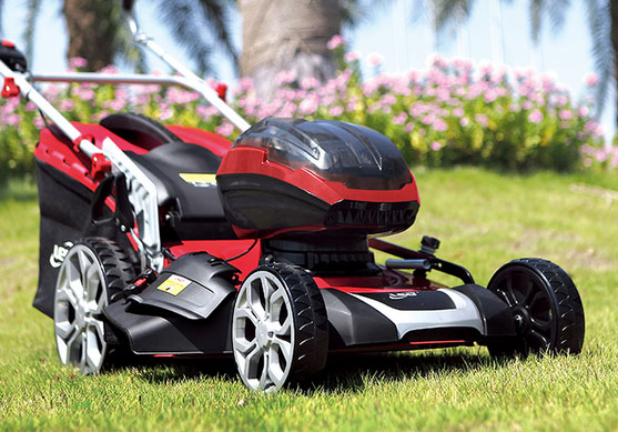 Cordless electric lawn mower