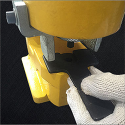 Instructions 4 of 31T/35T Portable Hydraulic Punching Machine