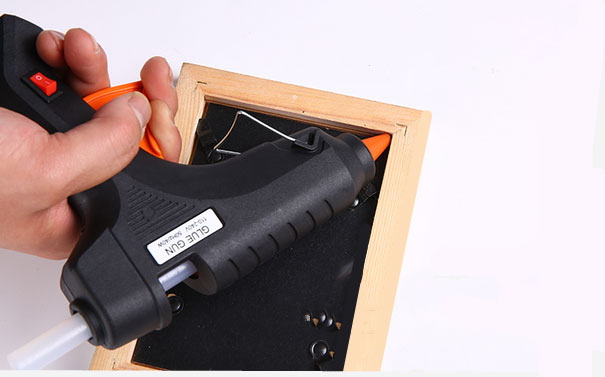 Multifunctional glue gun