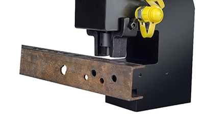 Use Hydraulic Punching Machine Punching in U-Steel